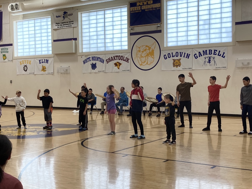 Golovin kids dancing & drumming